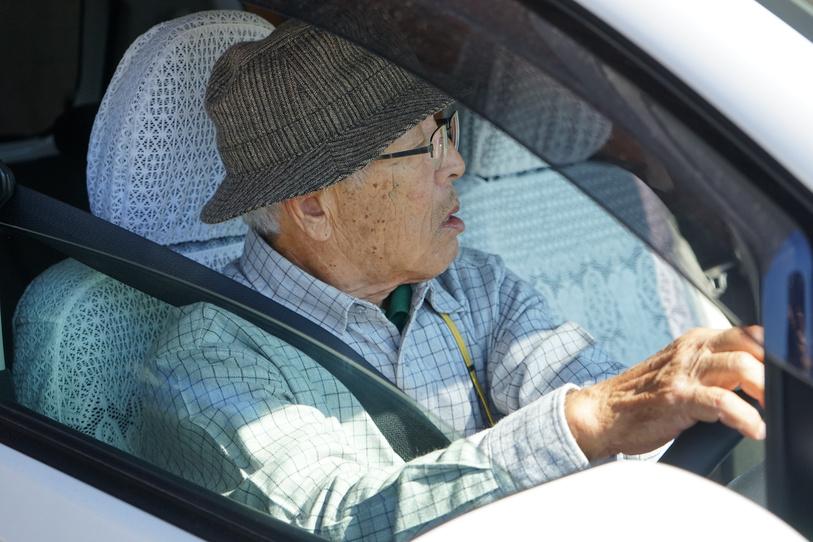 高齢運転者特有の交通事故への対策